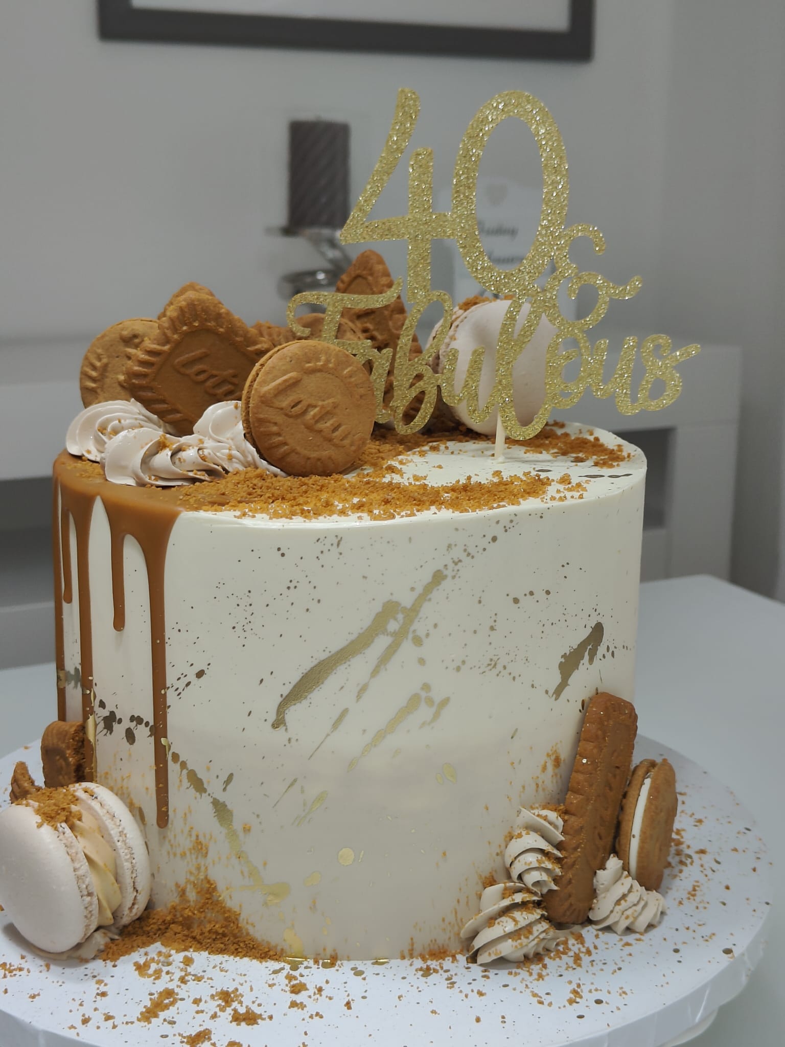 honey color birthday cake