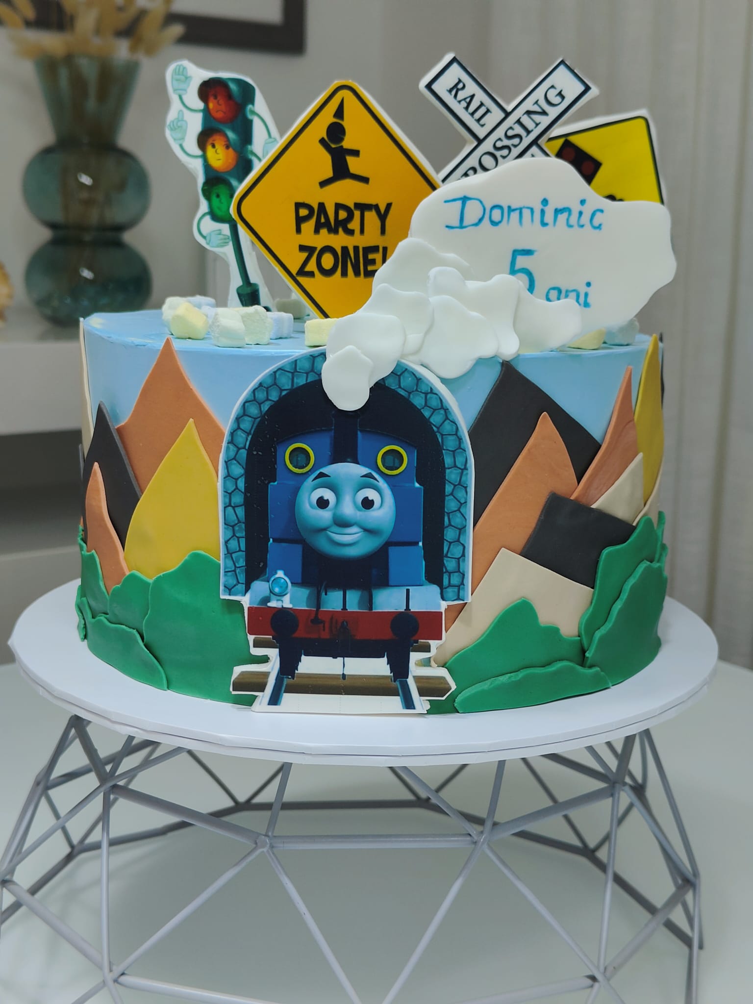 thomas birthday cake