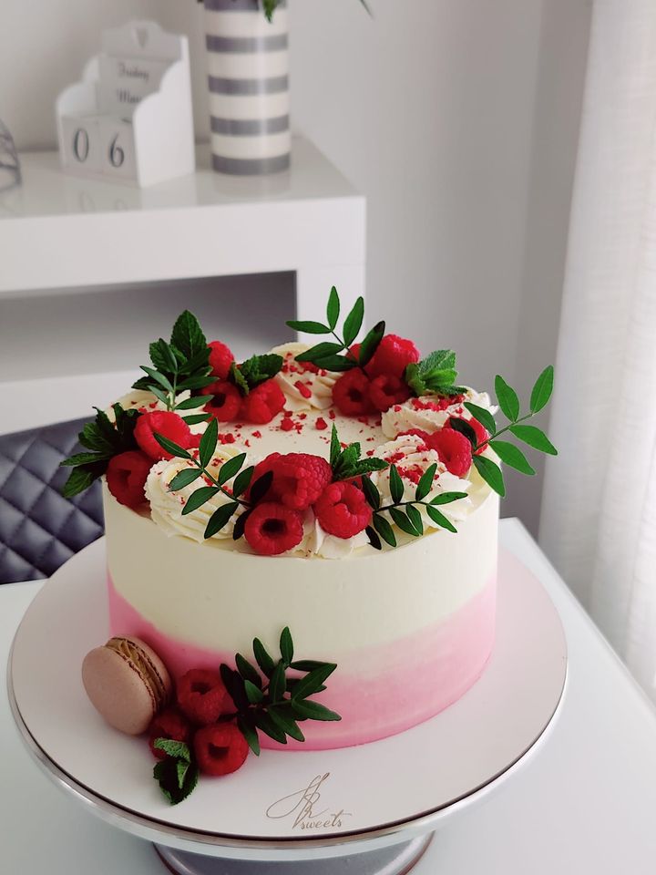 floral birthday cake