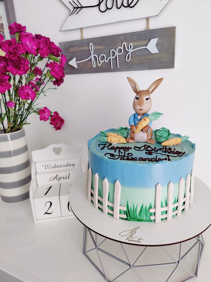 rabbit birthday cake