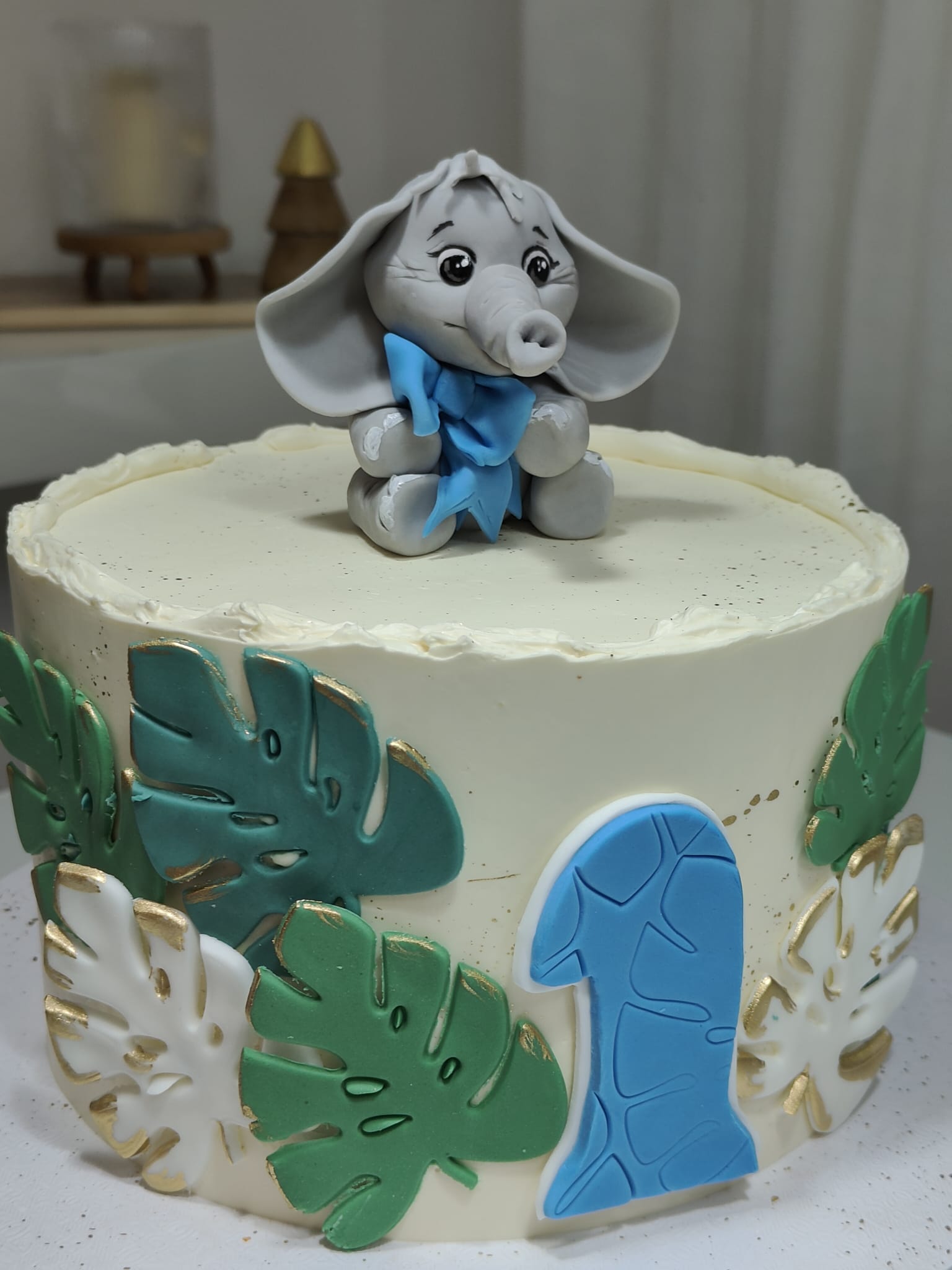 elephant birthday cake